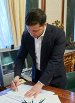 Zelensky signs law on sale of agricultural land