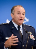 Breedlove calls on Russia to stop fueling the conflict in Ukraine